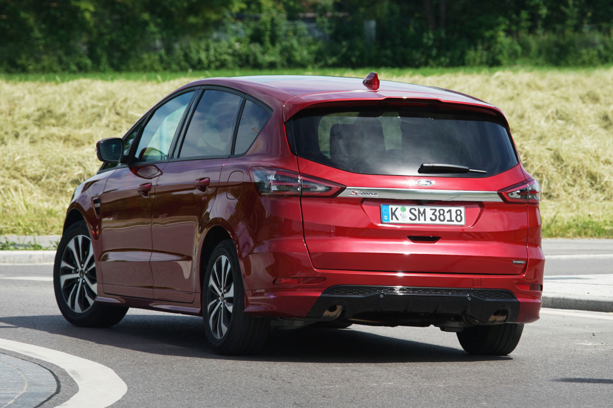 Ford s store max hybrid