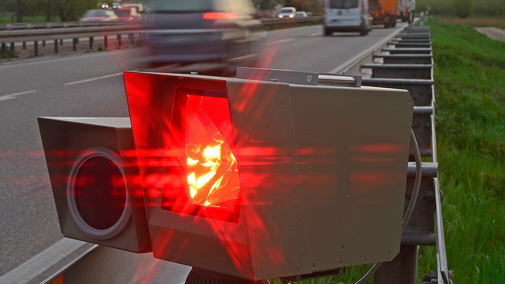Geschwindigkeitsmessanlage der Polizei
