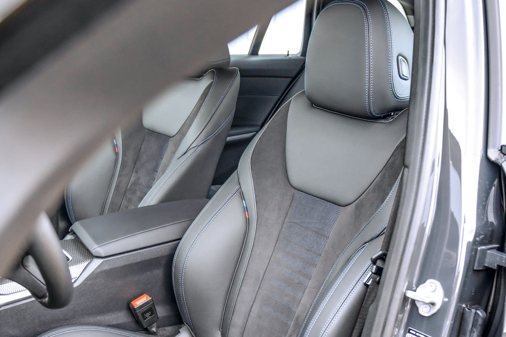 BMW 330i xDrive Touring