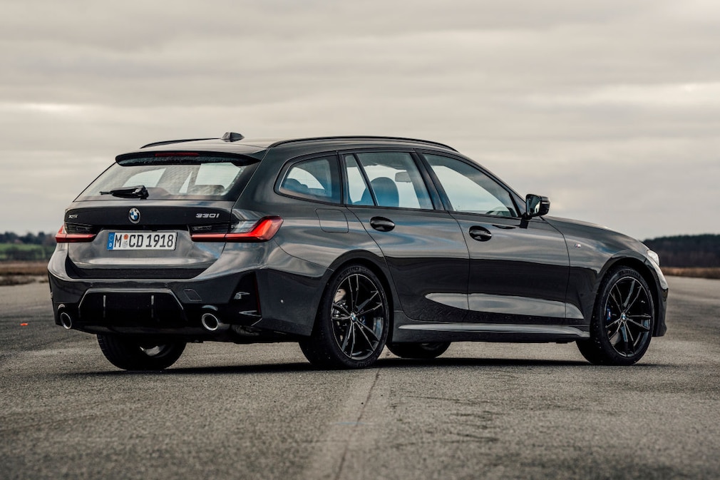 BMW 330i xDrive Touring