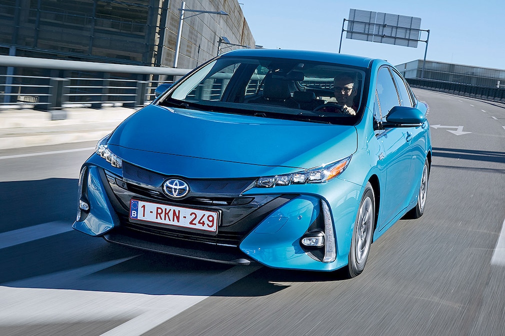 Toyota Prius PHV