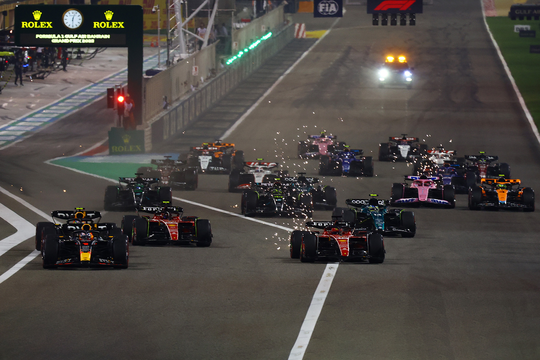 Formel 1 Bahrain Red Bull gewinnt Auftakt, Alonso auf dem Podest