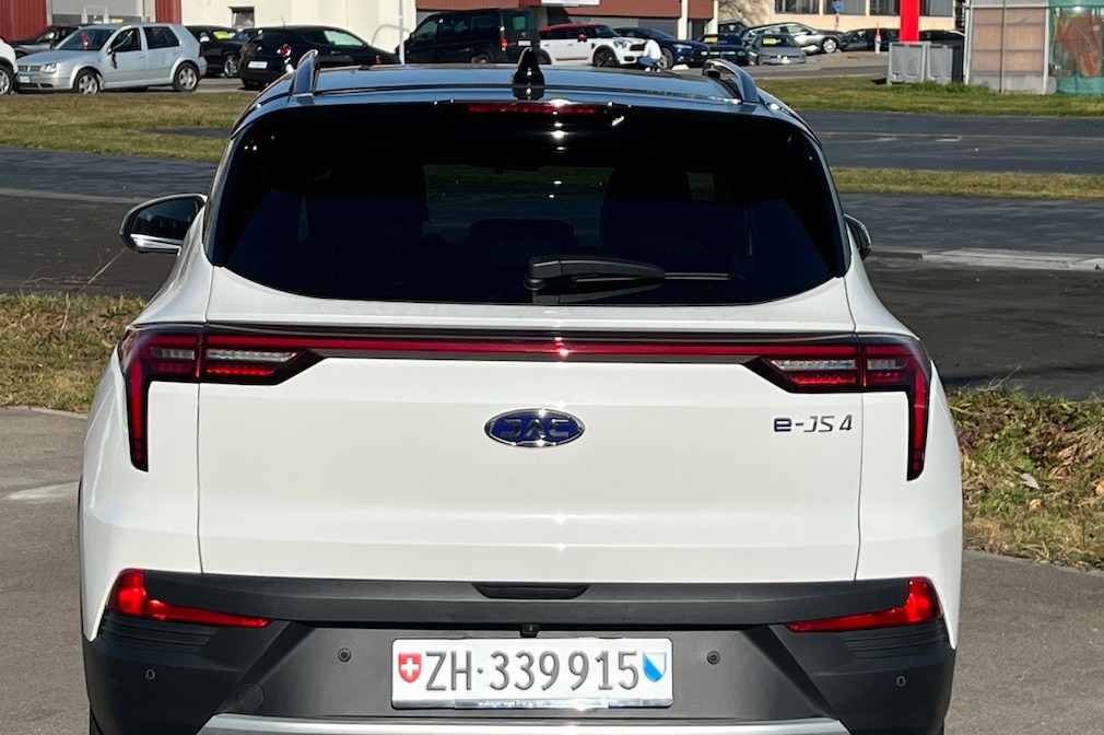 JAC e-JS4