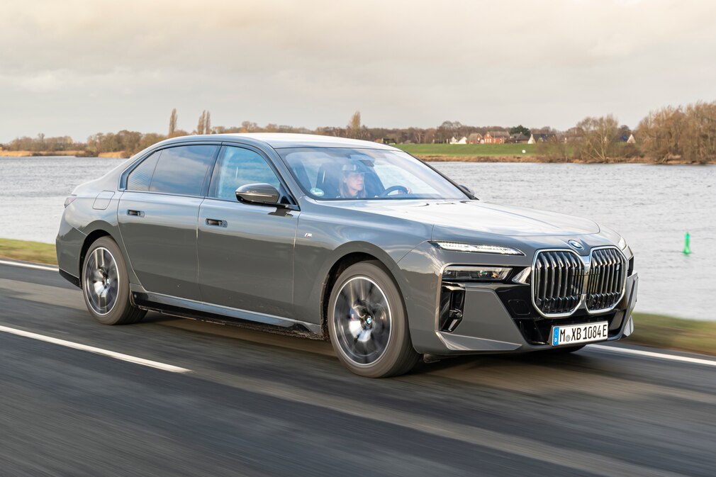 BMW i/ xDrive60 BMW i/ xDrive60