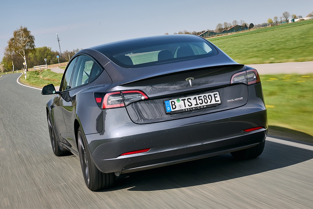 Tesla Model 3 (Basis) Tesla Model 3 (Basis)