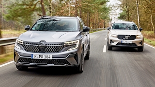 Renault Austral Mildhybrid 160    Volvo XC40 B3 Mildhybrid