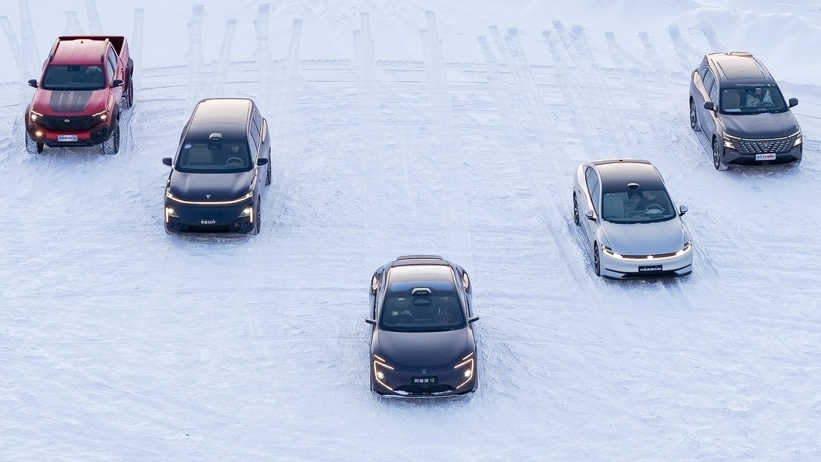 Revolution-in-der-Batterietechnologie-Salz-Akku-geht-in-Serie