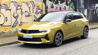 Opel Astra Hybrid
