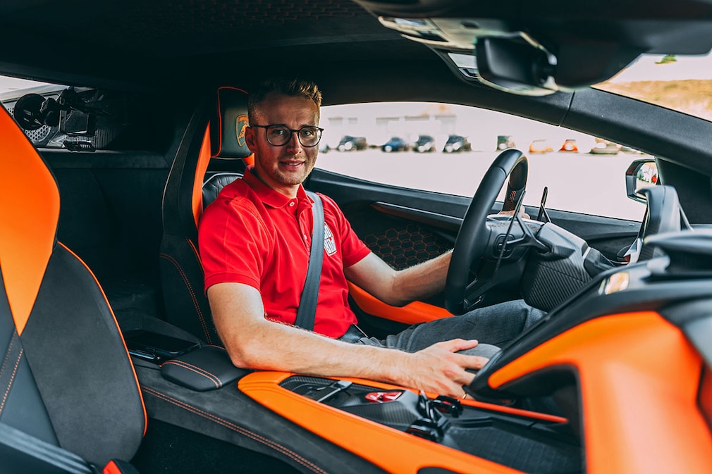 Lamborghini Revuelto