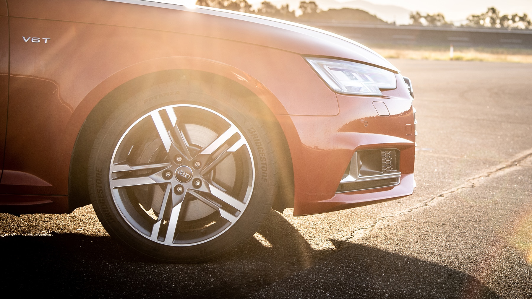 Reifen-von-zwei-Herstellern-am-Auto-Ist-das-erlaubt-