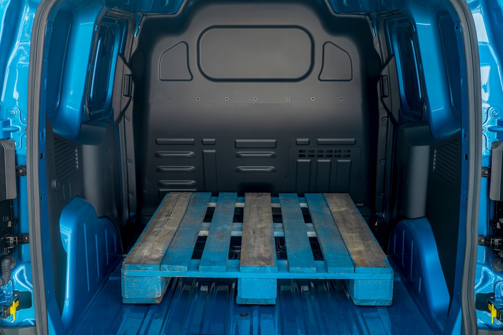 Ford E-Transit Courier