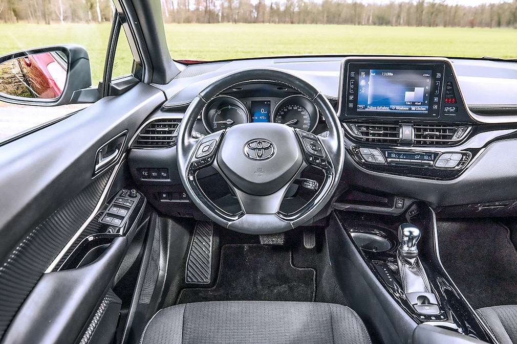 Toyota C-HR 1.8 Hybrid