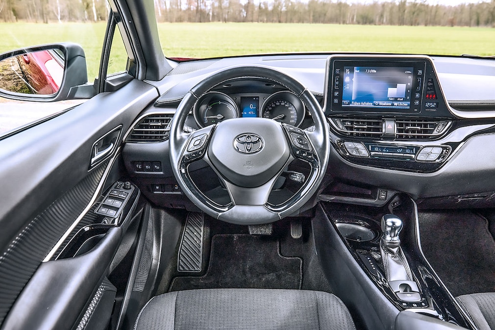 Toyota C-HR 1.8 Hybrid