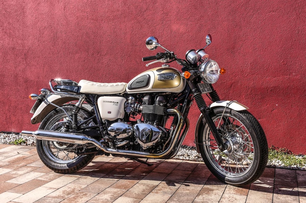 Triumph Bonneville T100