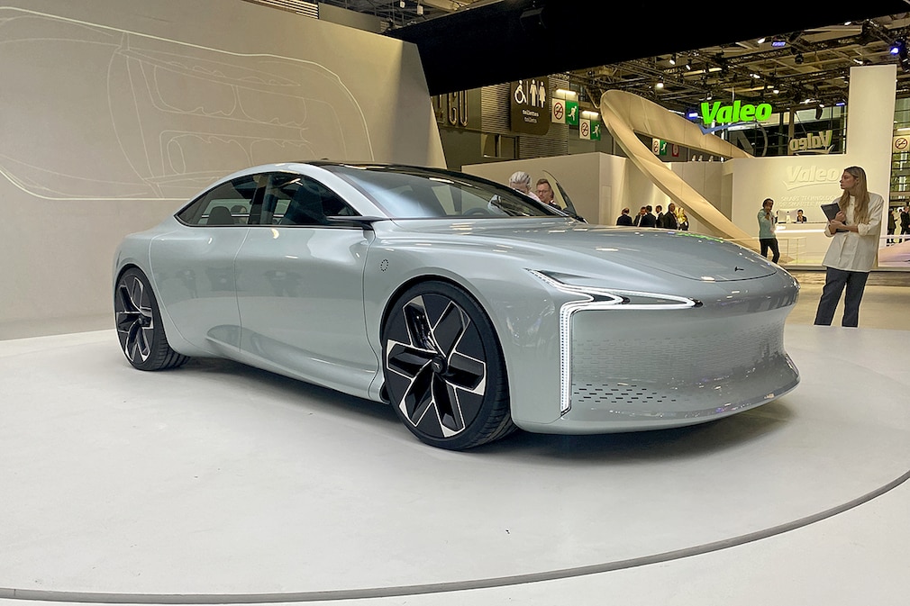 Pariser Autosalon 2022  Hopium Wasserstoff-Auto