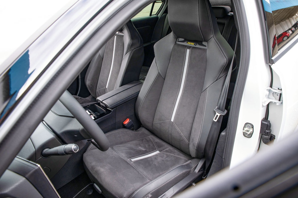 Opel Astra GSe