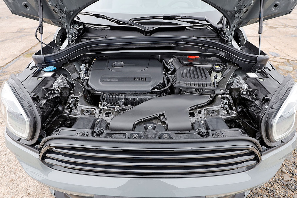 Mini Countryman vs. Suzuki S-Cross: kompakte Allrad-SUV im Test - AUTO BILD