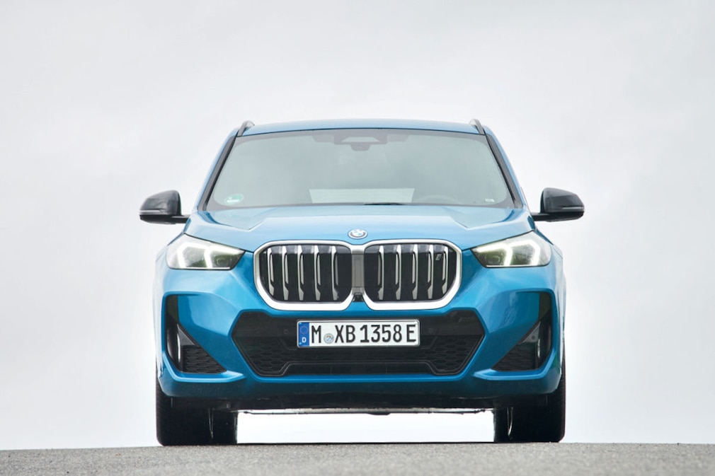 BMW iX1 xDrive30