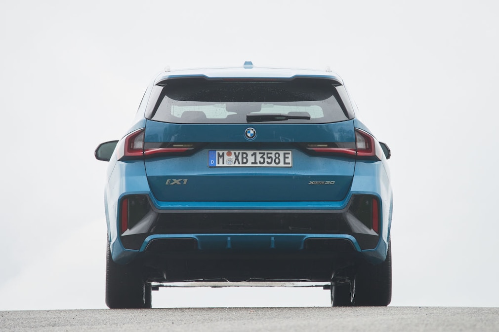 BMW iX1 xDrive30