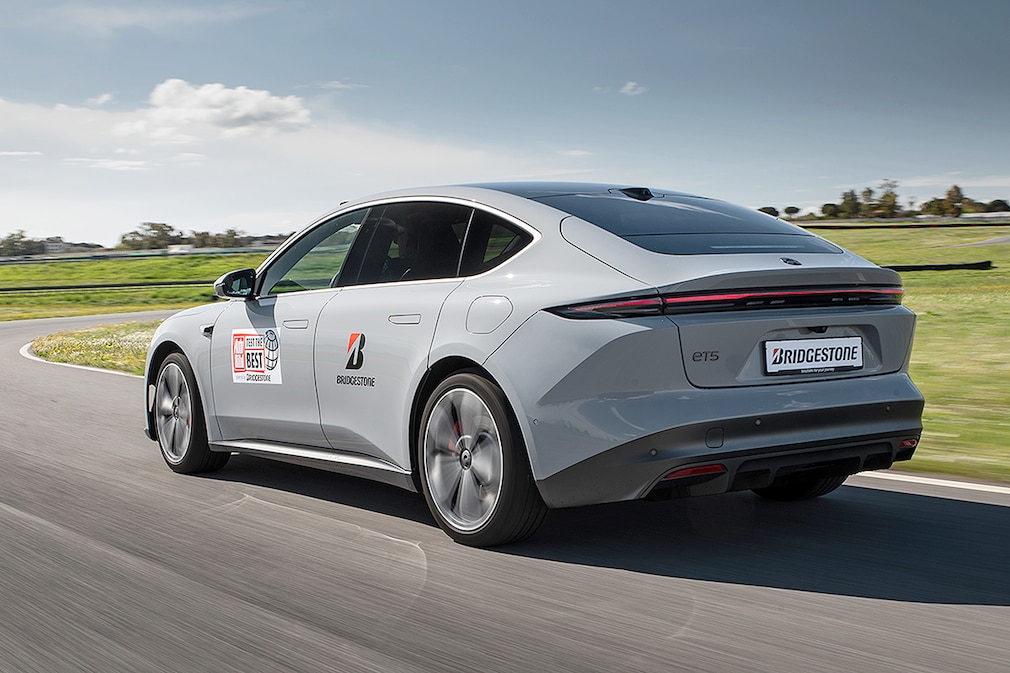 Nio ET5