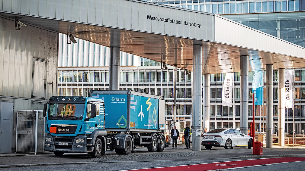 Deutschlands erste Wasserstoff-Tank in der Hamburger Hafencity