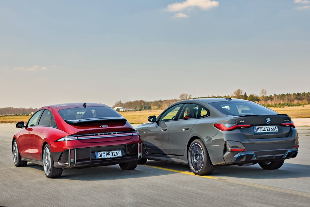 BMW i4 eDrive35 vs. Hyundai Ioniq 6: Elektrolimousinen im Test - AUTO BILD