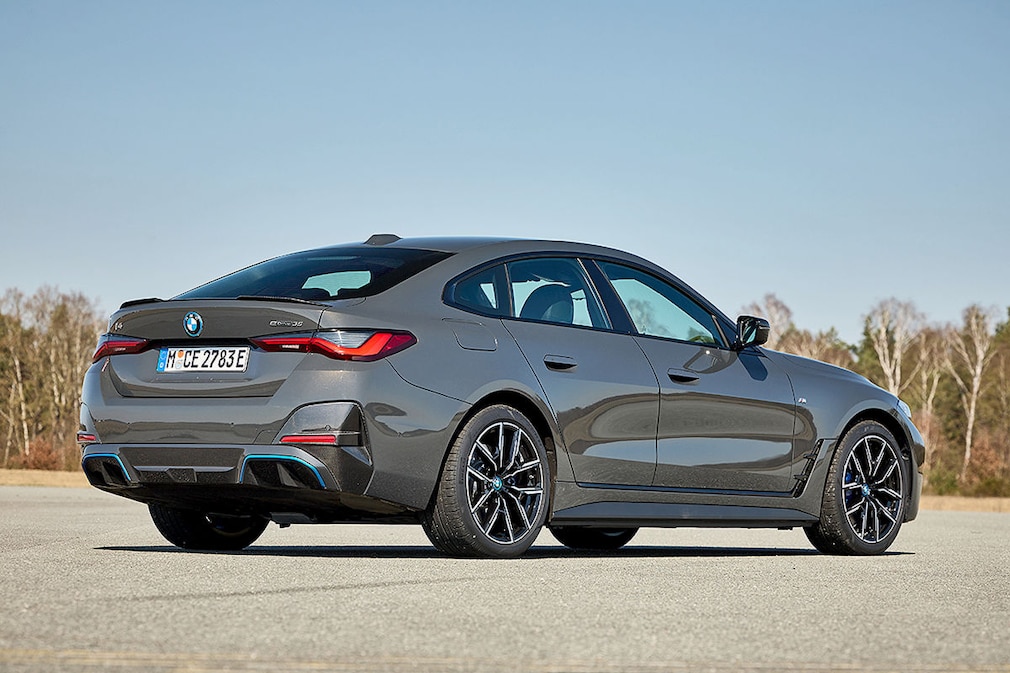 BMW i4 eDrive35