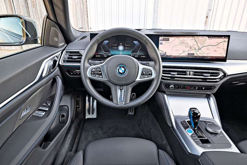 BMW i4 eDrive35
