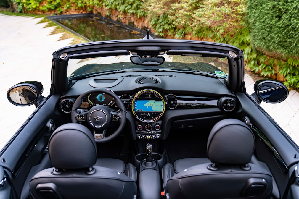 Mini Cooper SE Cabrio