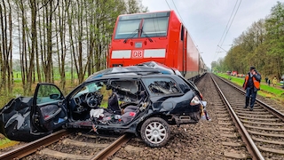 Unfall am Bahnübergang