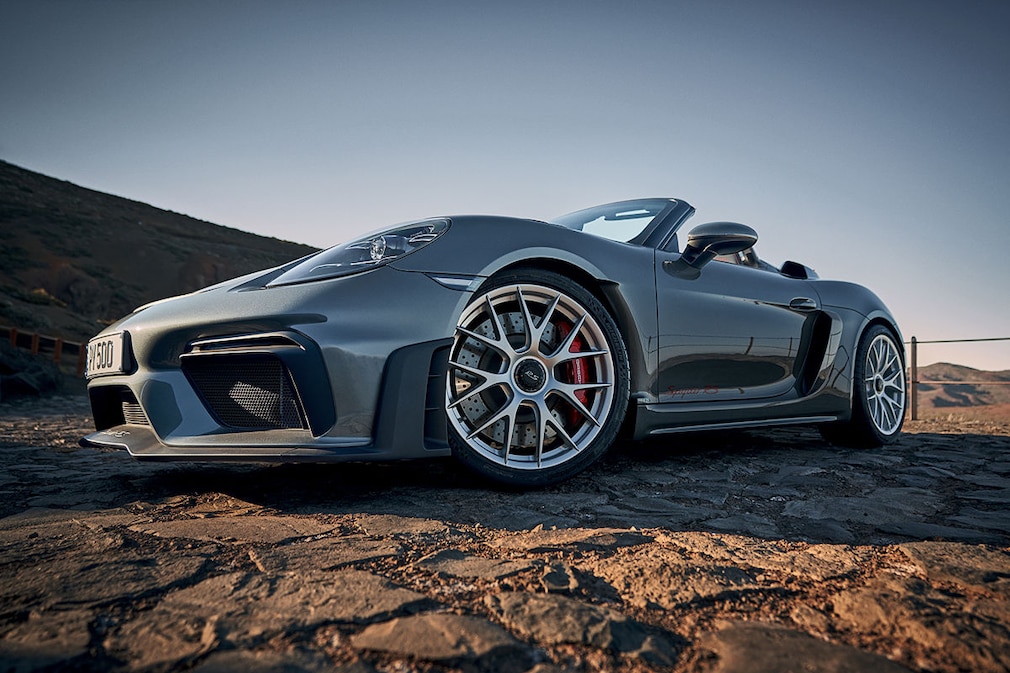 Porsche 718 Spyder RS