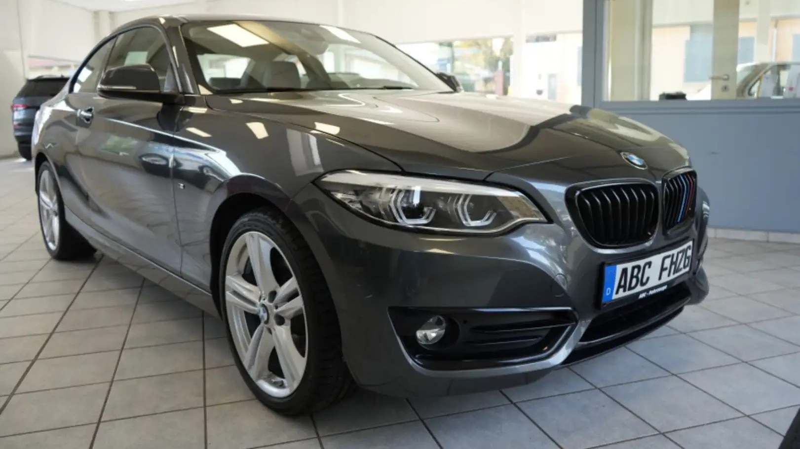 Gebrauchtes BMW-Coupé mit einem Nachlass von 10.000 Euro - AUTO BILD