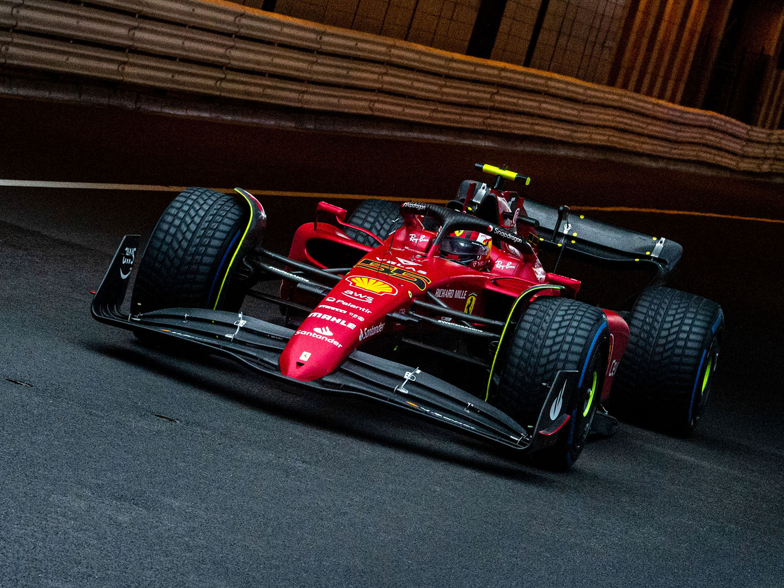 Formel 1 - Chaos bei Ferrari Leclercs Fluch und Sainz Wut