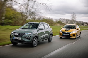 Dacia Spring Electric 45  Mitsubishi Space Star 1.2 Plus