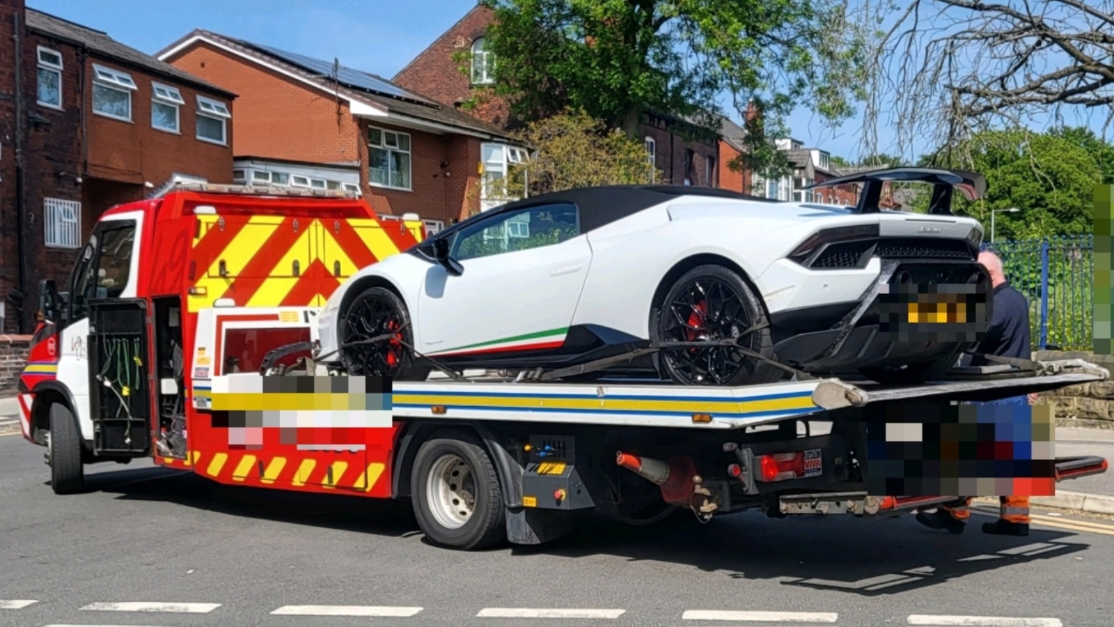 -Asozial-und-laut-Polizei-kassiert-Lamborghinis-ein