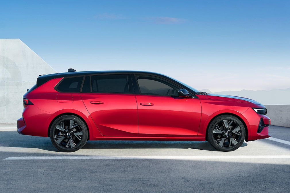 Opel Astra Sports Tourer Electric