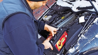 Autobatterie: So bringt sie volle Leistung