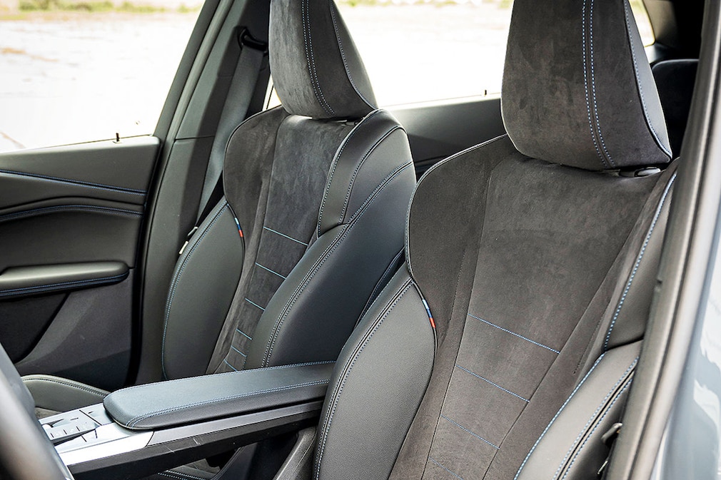 BMW 223i xDrive Active Tourer