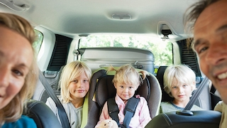 Urlaub - Familie im Auto