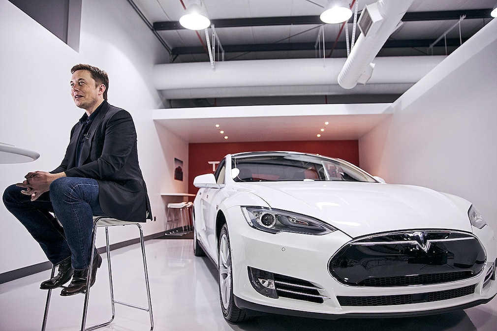 Das Goldene Ehrenlenkrad für Elon Musk