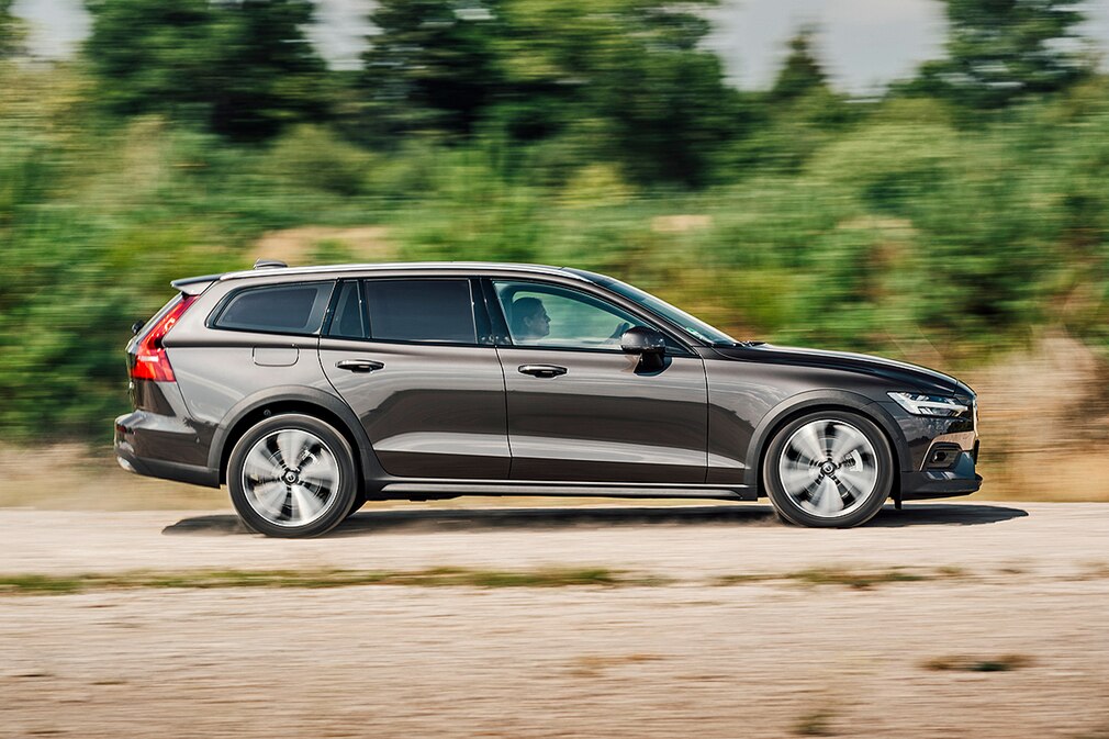 Volvo V60 Cross Country B4 AWD