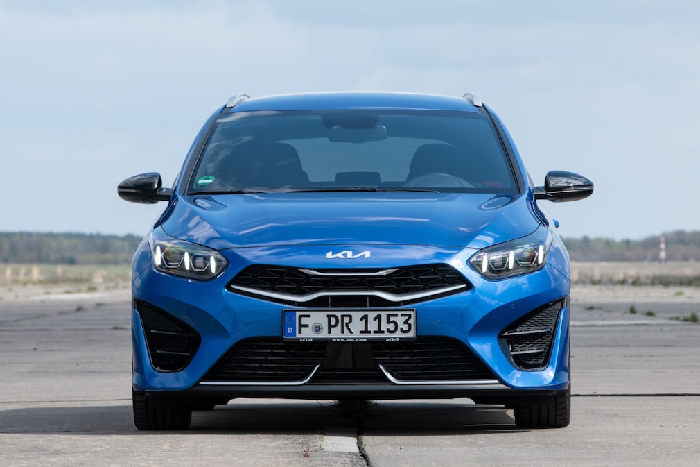 Skoda Octavia, Ford Focus, Kia Ceed: kompakte Kombis im Test - AUTO BILD