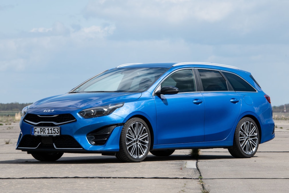 Skoda Octavia, Ford Focus, Kia Ceed: kompakte Kombis im Test - AUTO BILD