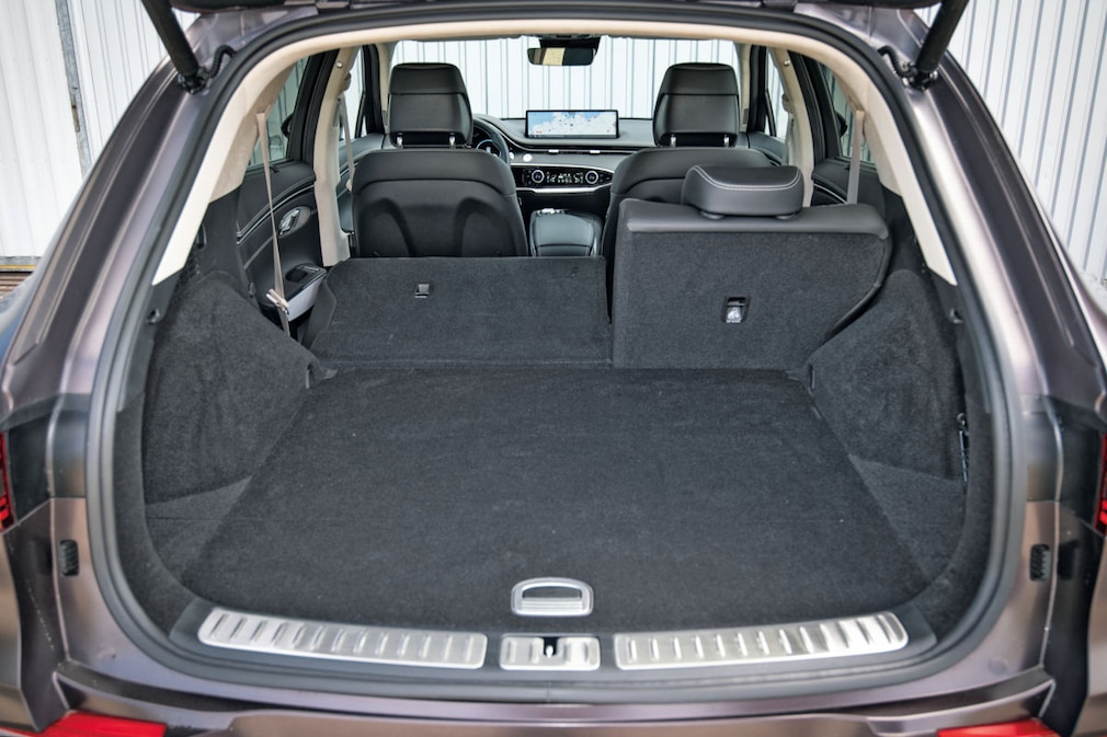 Genesis Electrified GV70