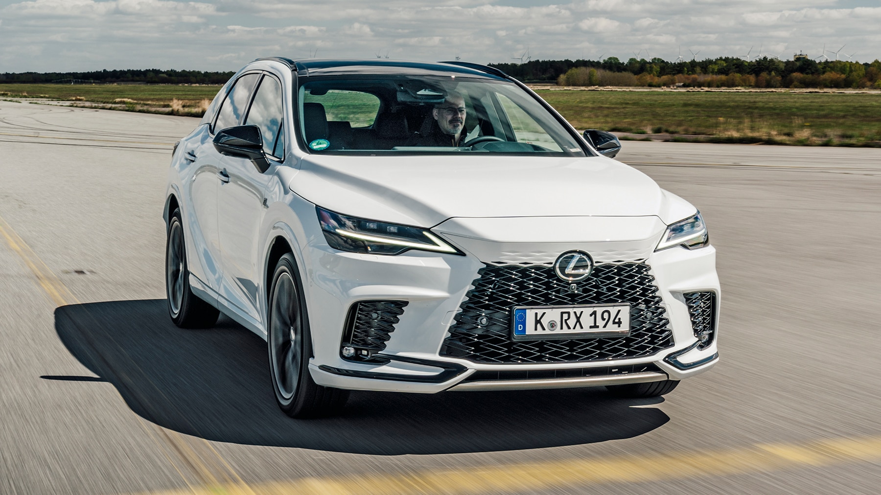 Luxus à la Lexus: der RX 500h im Test - AUTO BILD