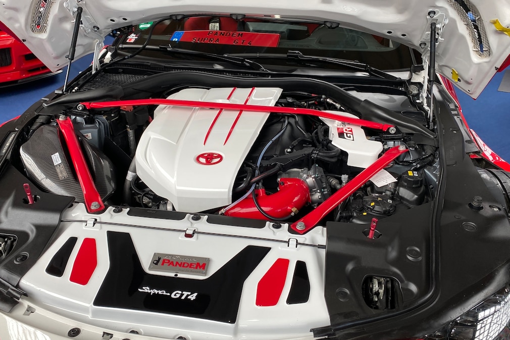 Toyota Supra Rocket Bunny mit TÜV