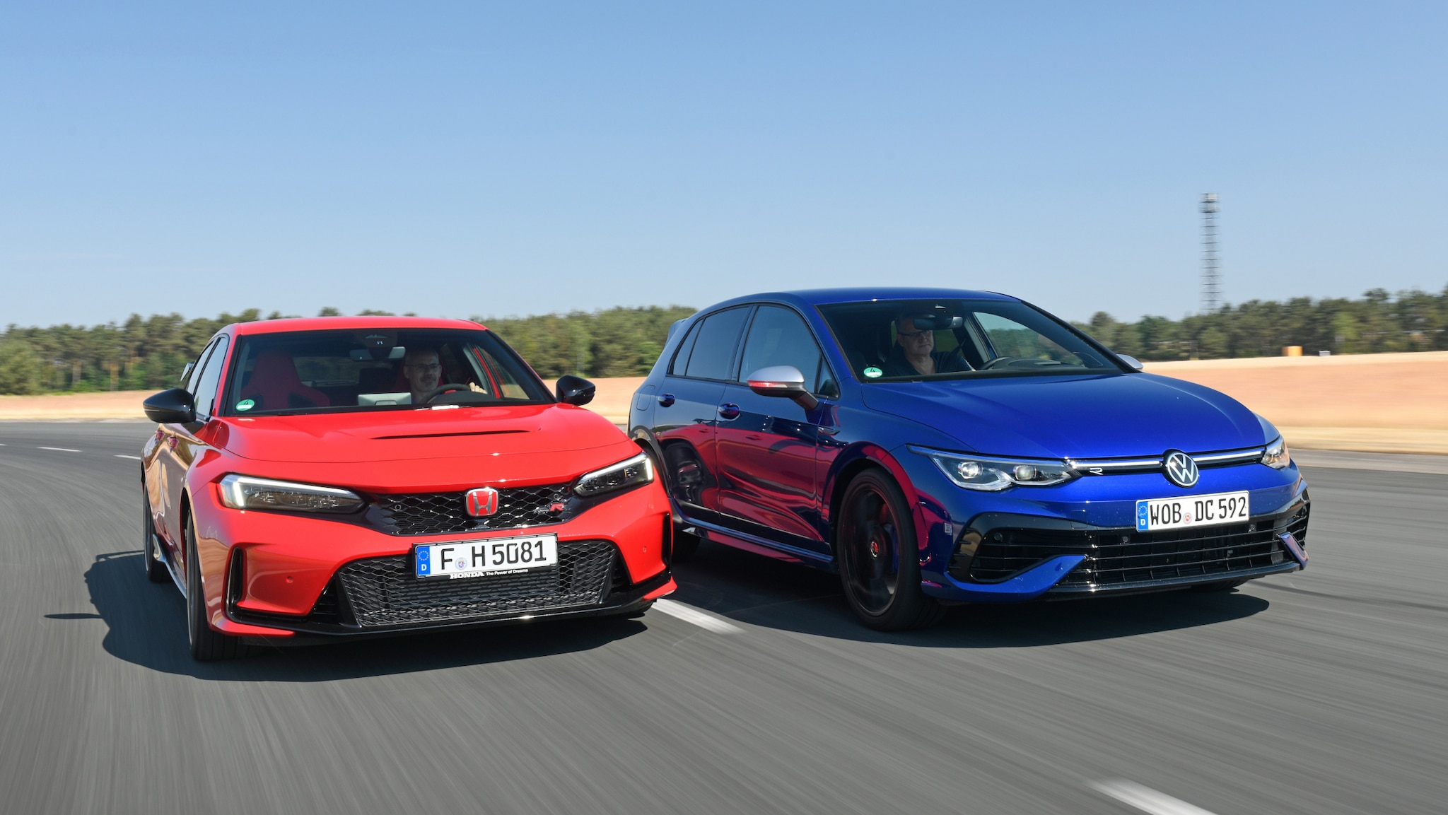 Type-R-vs-Golf-R-Zwei-der-hei-esten-Kompakten-im-Vergleichstest