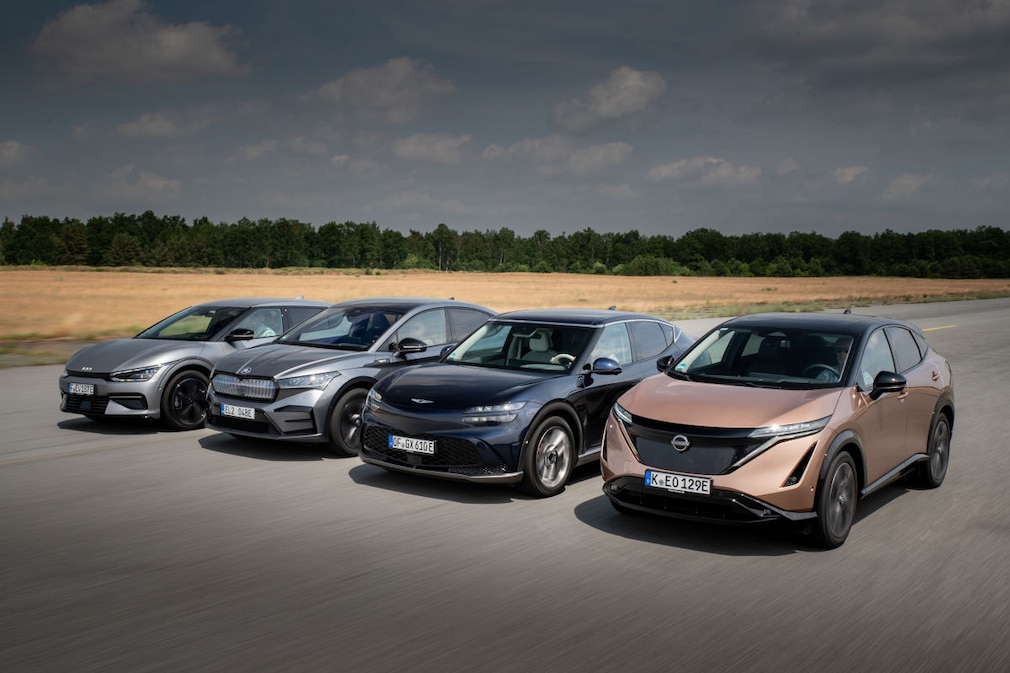 Genesis GV60 Sport AWD D. M. Kia EV6 AWD Nissan Ariya e-4orce Skoda Enyaq Coupé RS