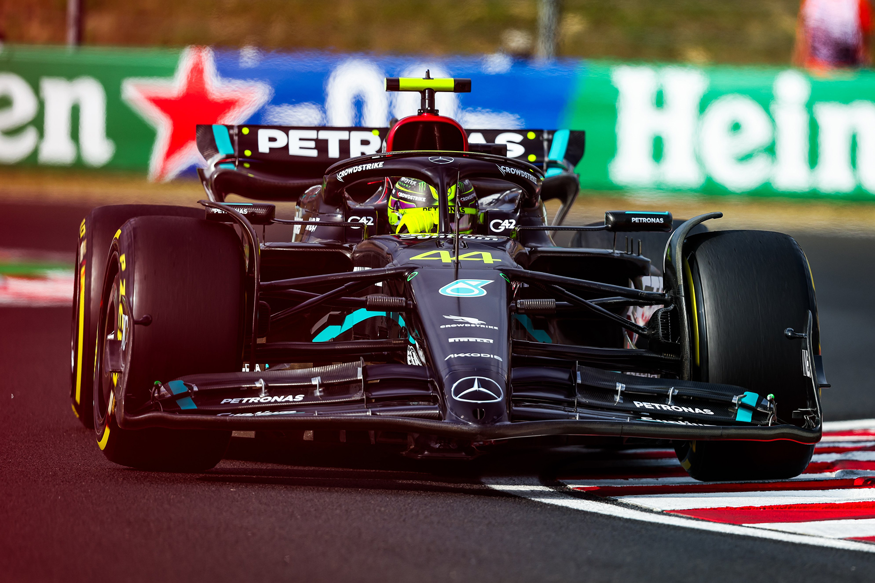 Formel 1 Quali Ungarn Hamilton schnappt Verstappen die Pole weg