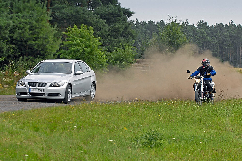 BMW 325xi, BMW G 650 X Country